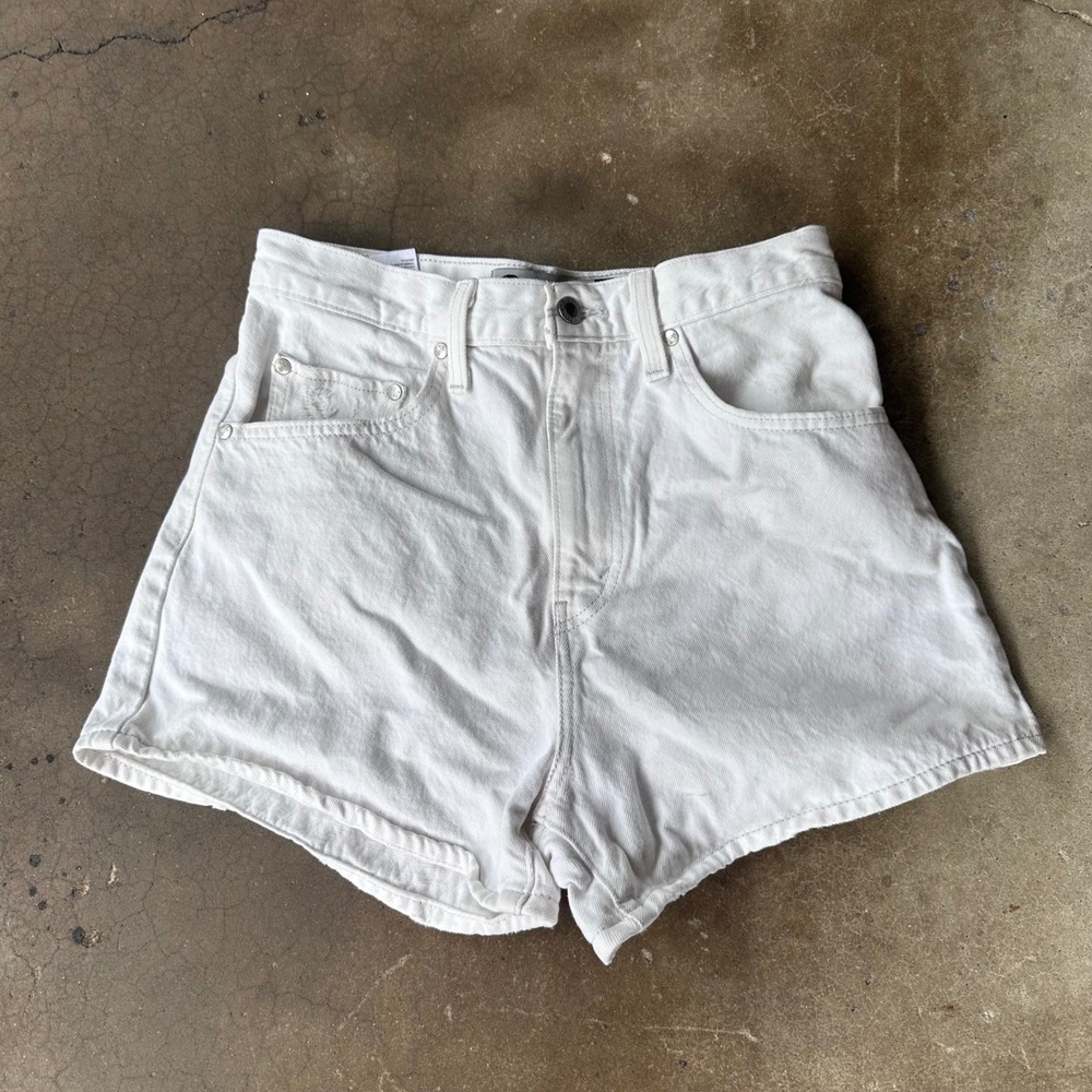 Levi's SilverTab Mom Shorts Women 28 White Excellent High Waisted Denim